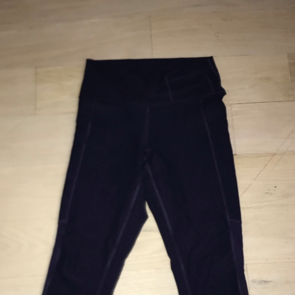 cropped navy leggings